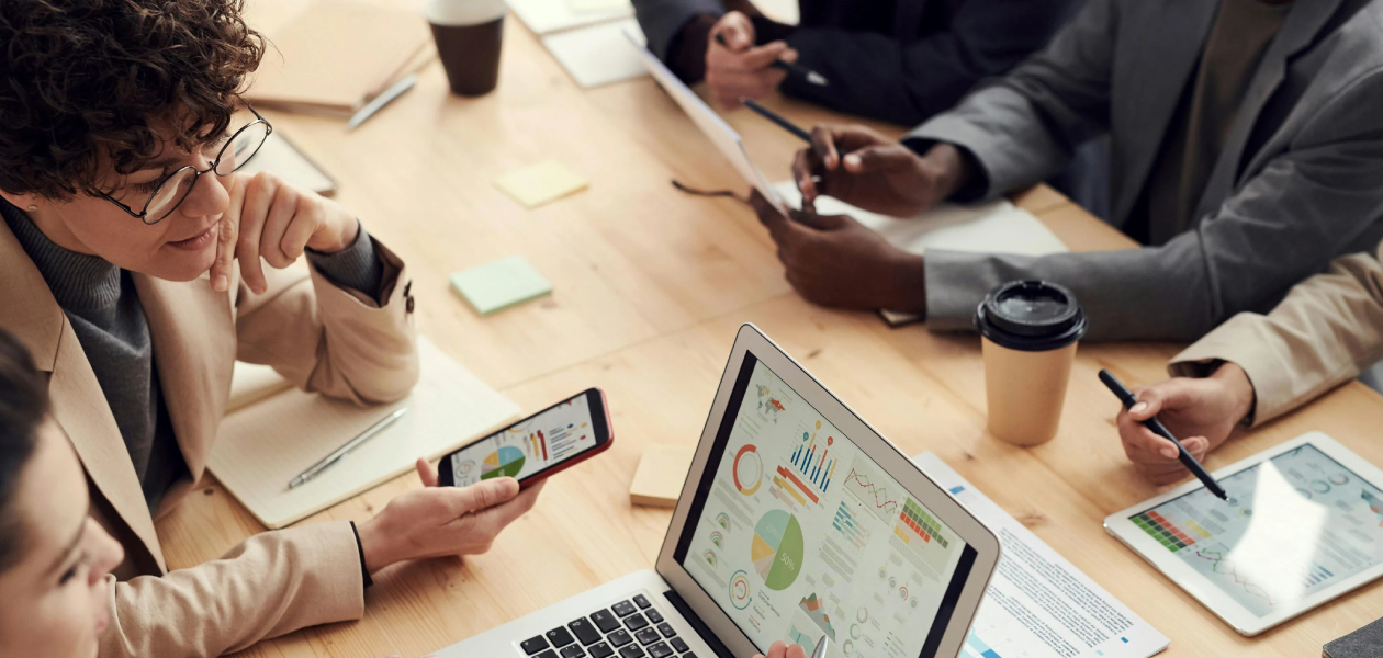 online-collaboration-choose bg